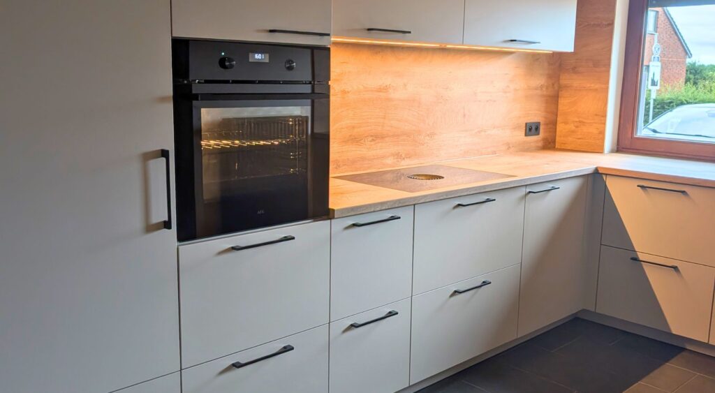 Küche aus Holz und Kaschmir in Moresnet